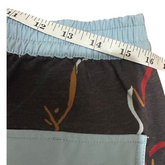 Roark Shorey 16" Creatures Boardshorts Black size M - Picture 5 of 9